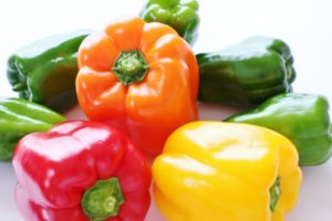 ピーマンの苦みを取る・栄養を逃さない切り方とは？【教えてもらう前と後】