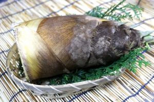 たけのこのあく抜きを簡単に！米ぬかがないなら大根を使ってアク抜く？